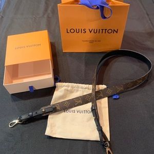 Louis Vuitton Monogram/Noir strap